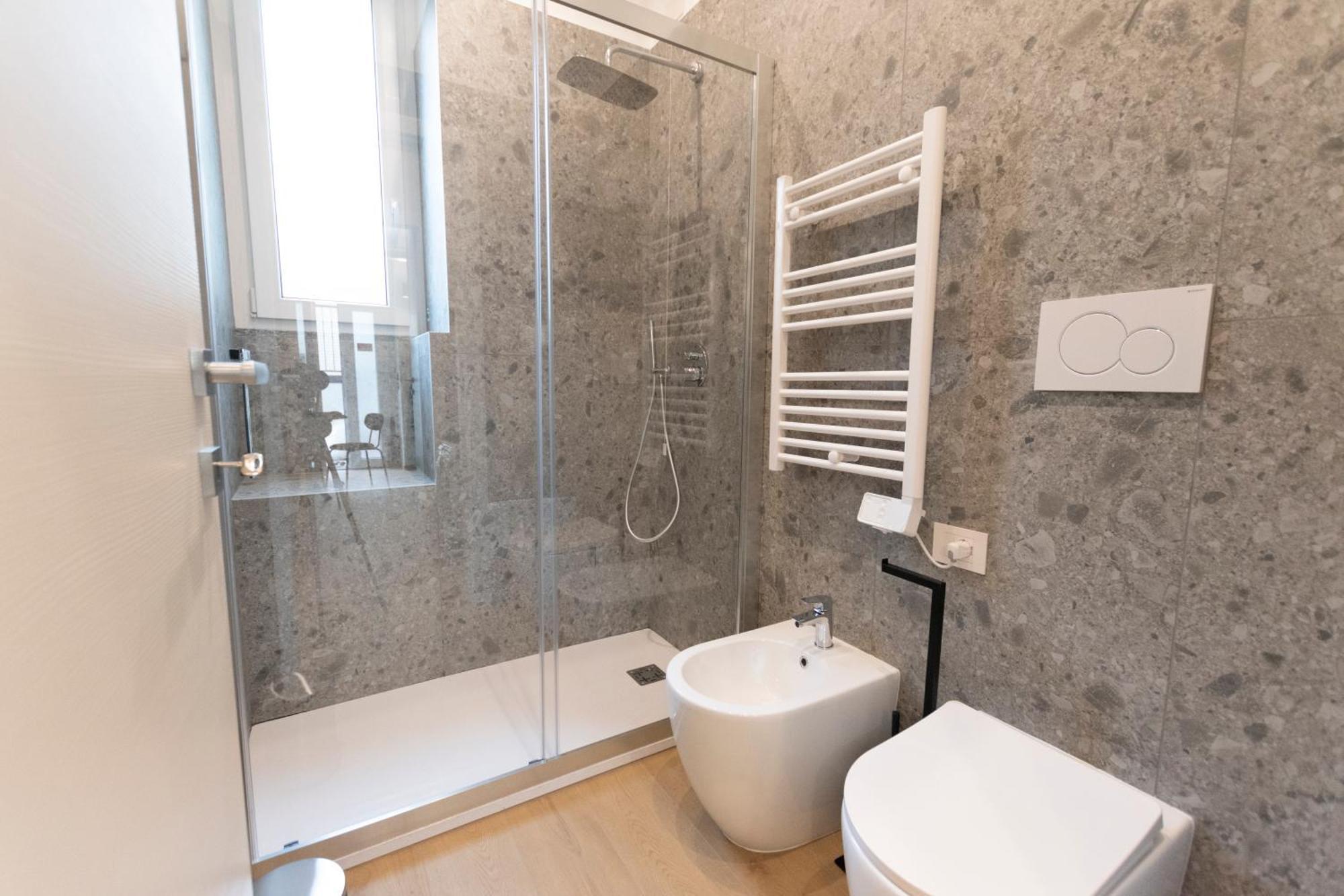 Ihost Luxury -free Parking- Plana 9 *