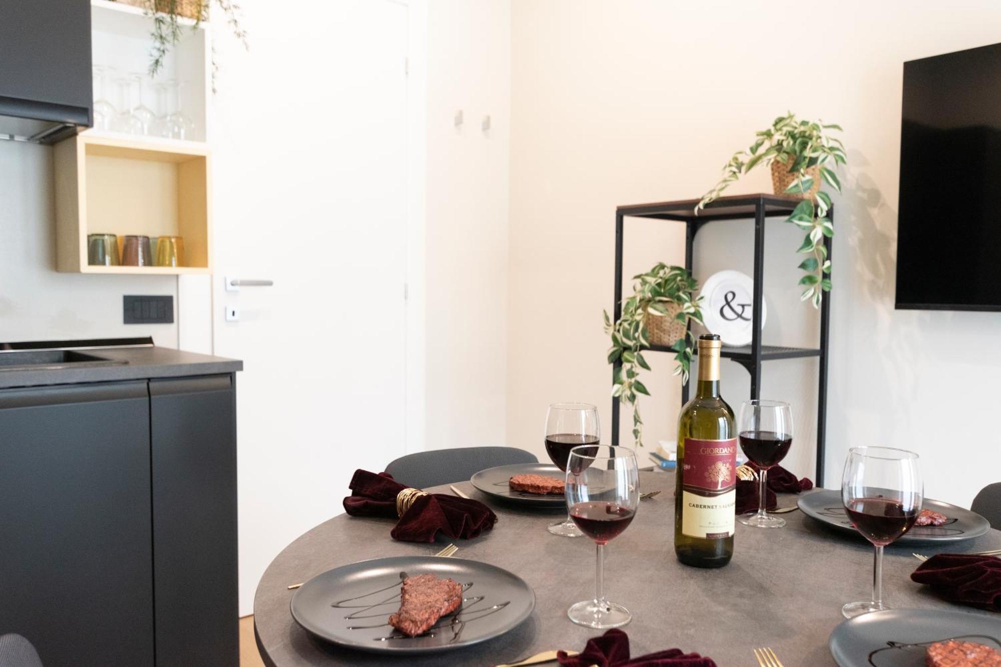 Ihost Luxury -free Parking- Plana 9 Apartment *